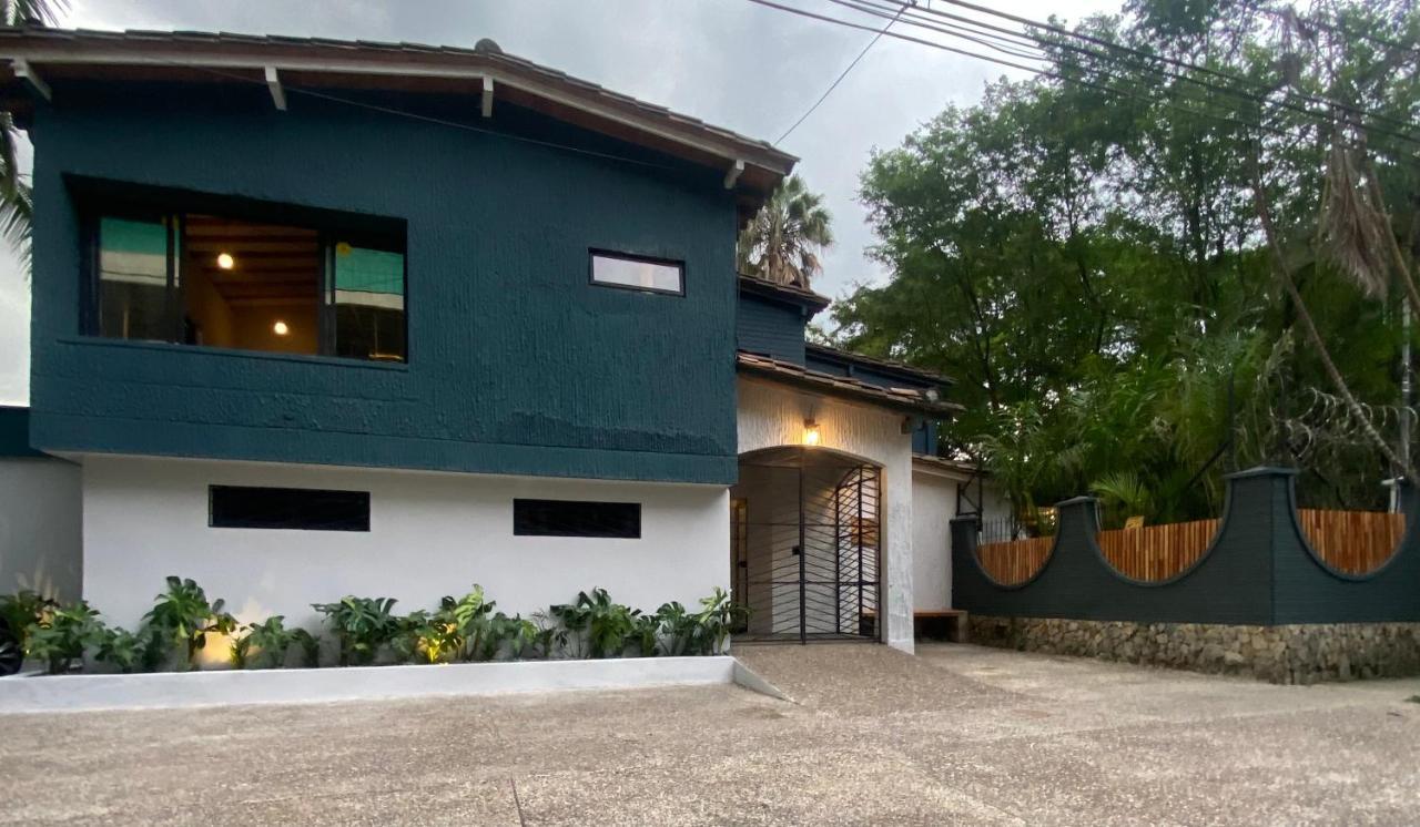 Casa Mosaiko Patio Bonito Hotel Medellin Exterior photo